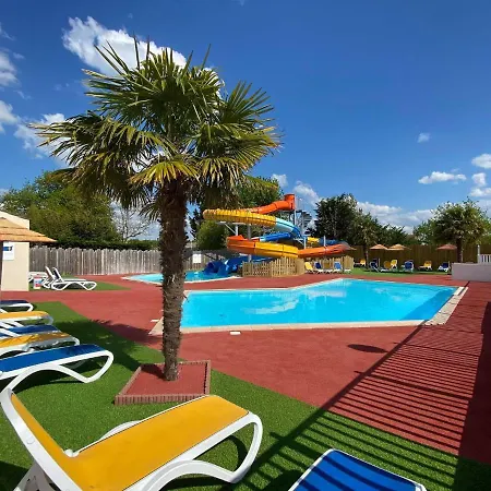 Camping L'Oree De L'Ocean Campsite Landevieille